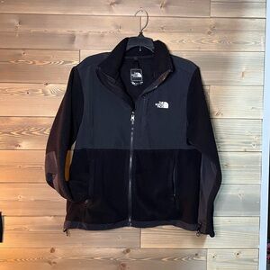 The North Face Women's Two-Tone Black Performance Jacket XL